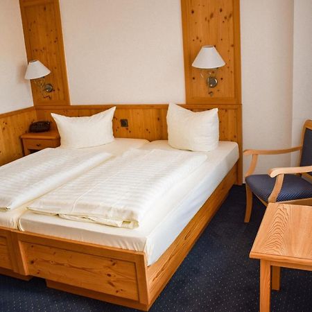 Hotel Bergwiesen - Zimmer Mit Balkon Oder Terasse Lohr am Main Ngoại thất bức ảnh
