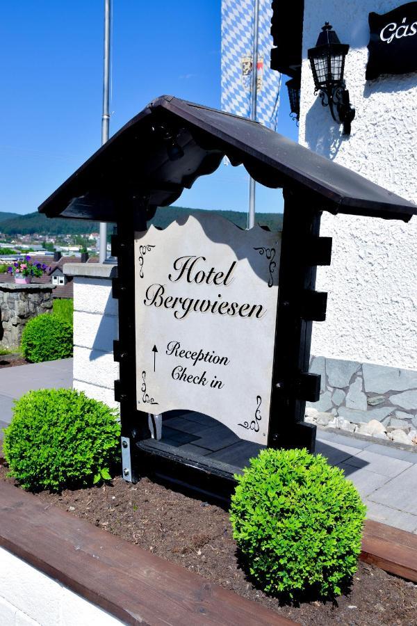 Hotel Bergwiesen - Zimmer Mit Balkon Oder Terasse Lohr am Main Ngoại thất bức ảnh