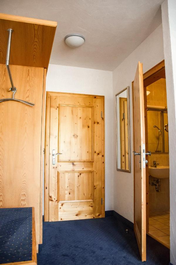 Hotel Bergwiesen - Zimmer Mit Balkon Oder Terasse Lohr am Main Ngoại thất bức ảnh