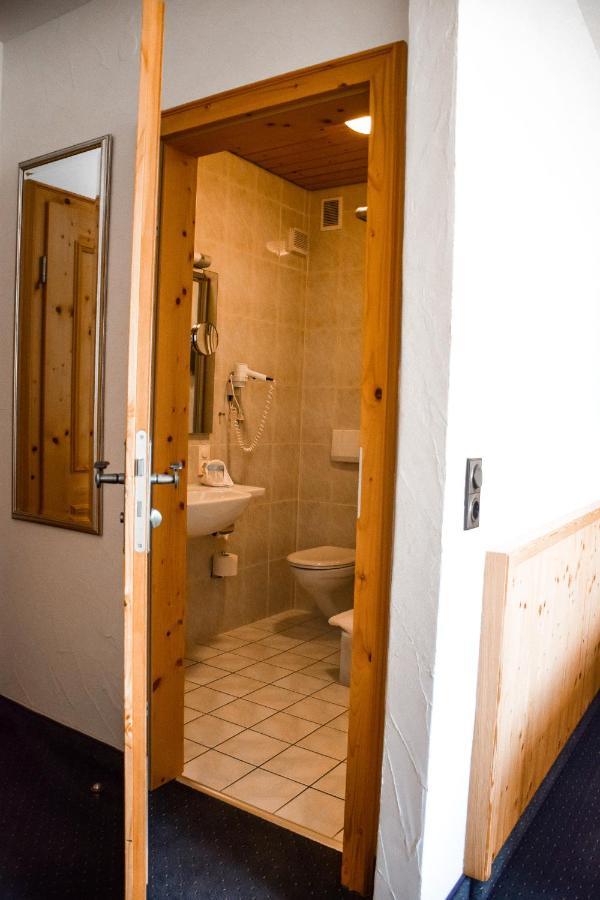 Hotel Bergwiesen - Zimmer Mit Balkon Oder Terasse Lohr am Main Ngoại thất bức ảnh