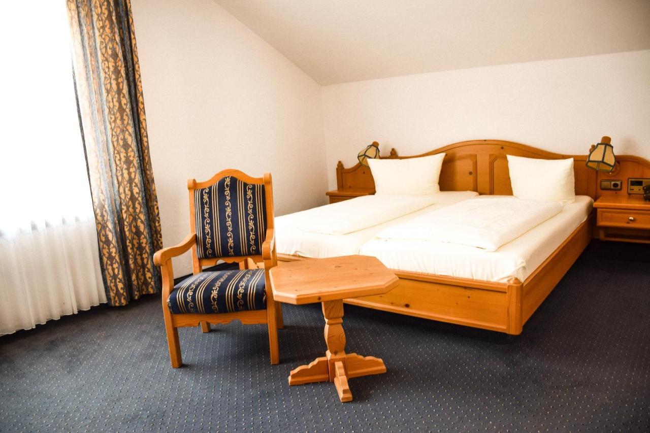 Hotel Bergwiesen - Zimmer Mit Balkon Oder Terasse Lohr am Main Ngoại thất bức ảnh