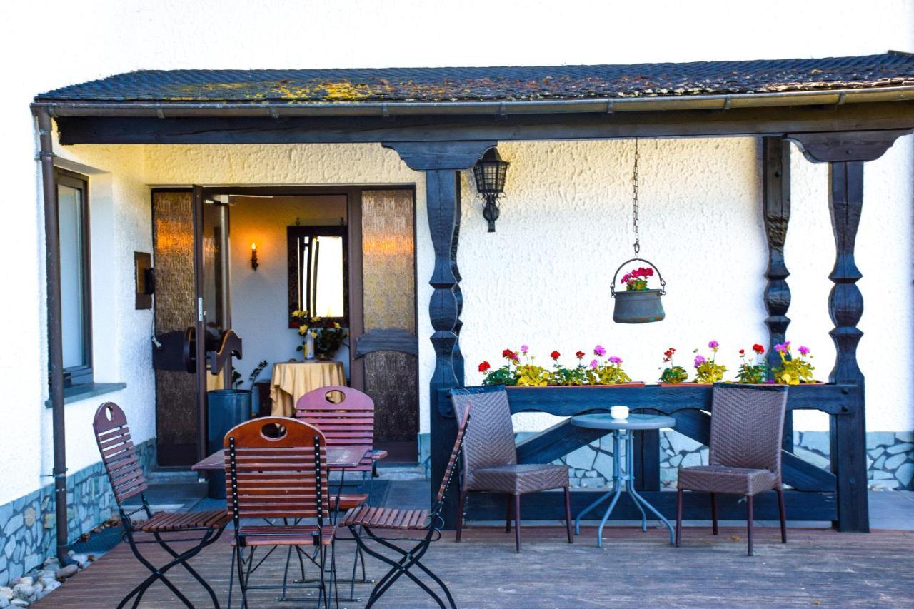 Hotel Bergwiesen - Zimmer Mit Balkon Oder Terasse Lohr am Main Ngoại thất bức ảnh